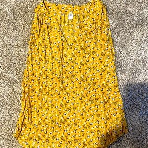 Old Navy Yellow floral top